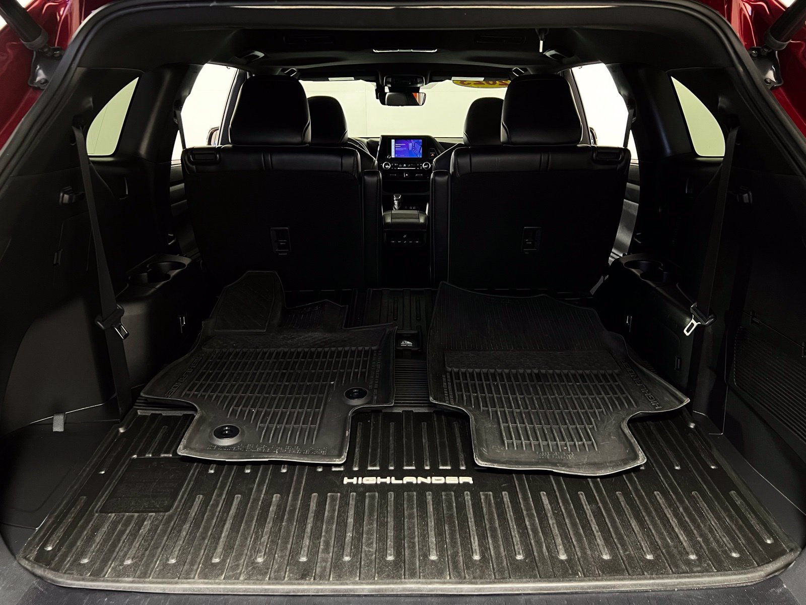 Used 2023 Toyota Highlander XSE AWD/4WD image 28