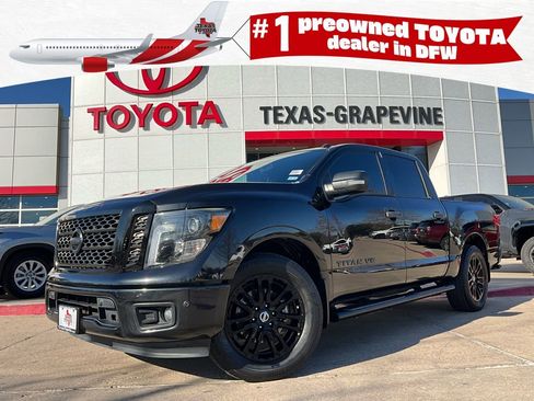 Used 2019 Nissan Titan SV w/ SV Convenience Package image 1