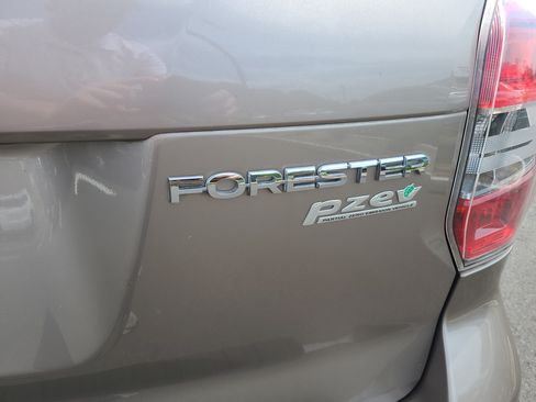 Used 2015 Subaru Forester 2.5i Premium AWD/4WD image 29