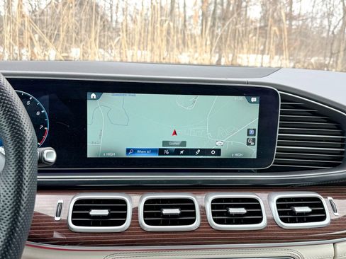 Used 2023 Mercedes-Benz GLS 63 AMG 4MATIC image 24