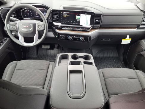 New 2026 GMC Sierra 1500 SLE image 12