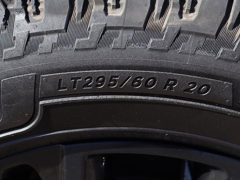 Used 2023 GMC Sierra 3500 Denali w/ Denali Black Diamond Edition image 44