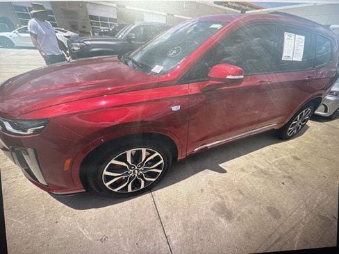 Used 2024 Cadillac XT6 Sport AWD/4WD image 2