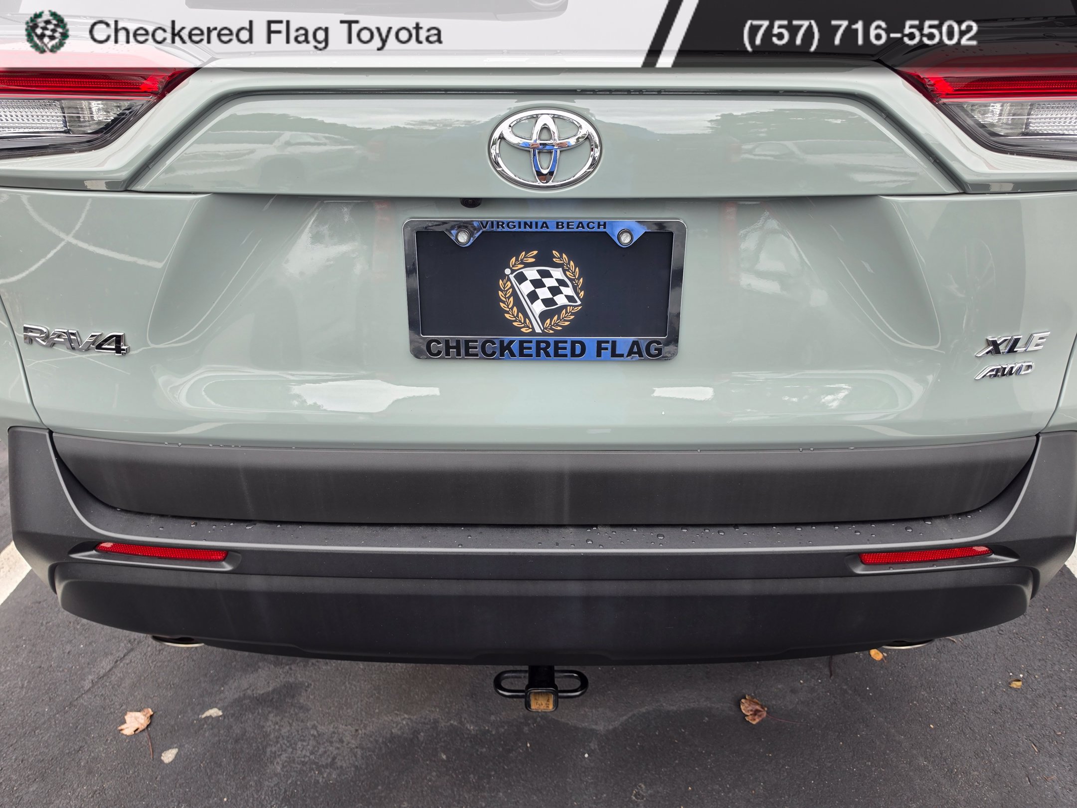 Used 2020 Toyota RAV4 XLE Premium AWD/4WD image 7