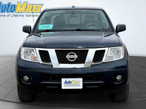 Used 2015 Nissan Frontier SV w/ SV Value Truck Package AWD/4WD image 2