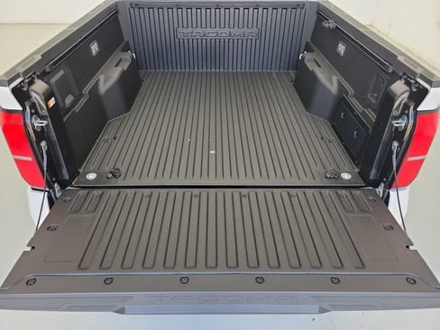 Used 2026 Toyota Tacoma Limited AWD/4WD image 9