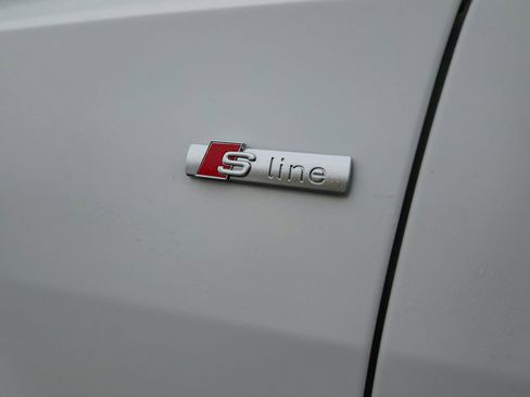 Used 2019 Audi Q8 Premium Plus AWD/4WD image 13