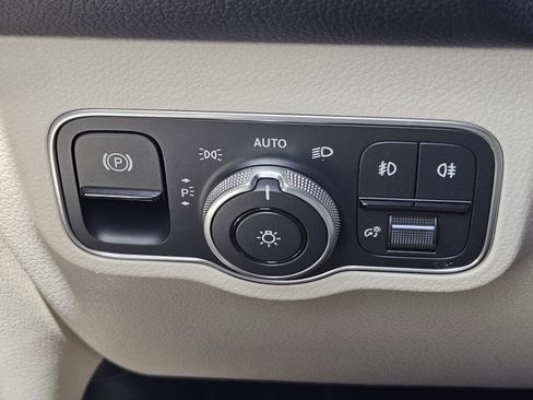 Certified 2026 Mercedes-Benz GLB 250 image 13