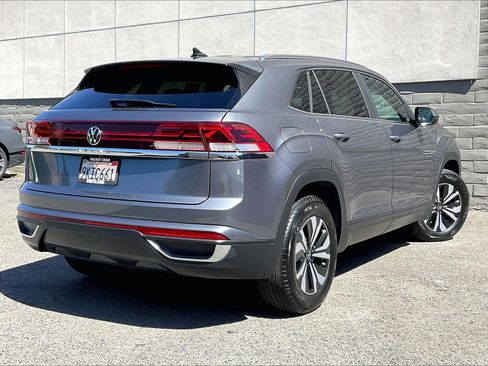 Certified 2024 Volkswagen Atlas Cross Sport SE FWD image 13
