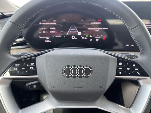 Used 2025 Audi Q5 Premium Plus w/ Premium Plus image 10