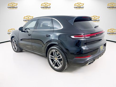 Used 2024 Porsche Cayenne image 5