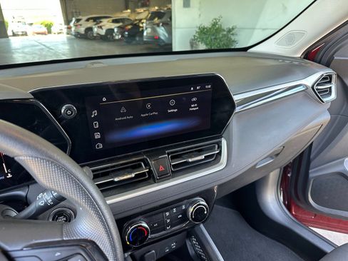 Used 2025 Chevrolet TrailBlazer LT FWD image 20