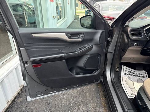Used 2022 Ford Escape SE AWD/4WD image 8