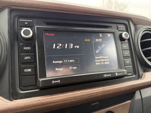 Used 2019 Toyota Tacoma SR5 image 19