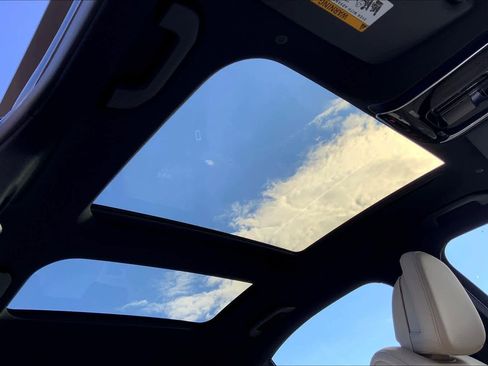 New 2026 Mercedes-Benz C 300 4MATIC Sedan image 11