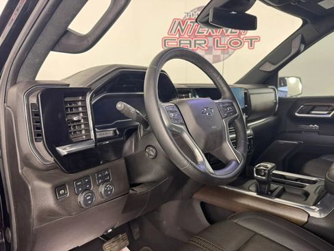 Used 2024 Chevrolet Silverado 1500 High Country w/ Midnight Edition AWD/4WD image 10