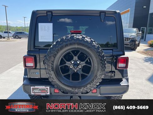 Used 2025 Jeep Wrangler Unlimited Sport S 4xe AWD/4WD image 17