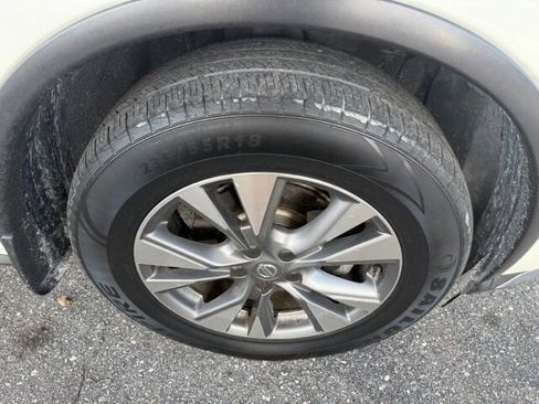 Used 2015 Nissan Murano SL w/ SL Technology Package FWD image 9
