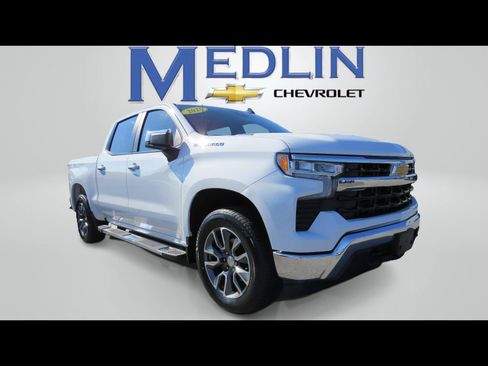 Used 2025 Chevrolet Silverado 1500 LT AWD/4WD image 3