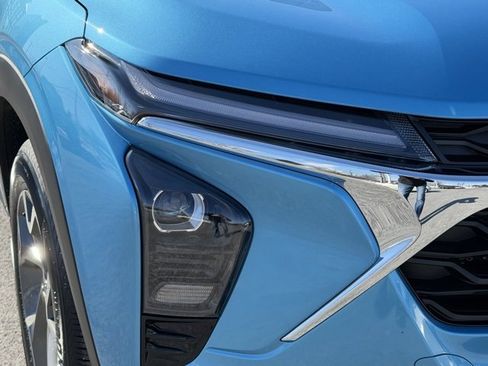 New 2026 Chevrolet Trax LT w/ Driver Confidence Package image 16