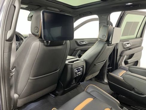Used 2024 GMC Yukon XL AT4 w/ Technology Package AWD/4WD image 45