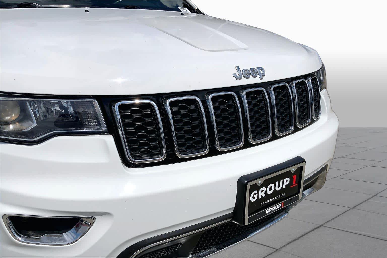 Used 2017 Jeep Grand Cherokee Limited AWD/4WD image 30