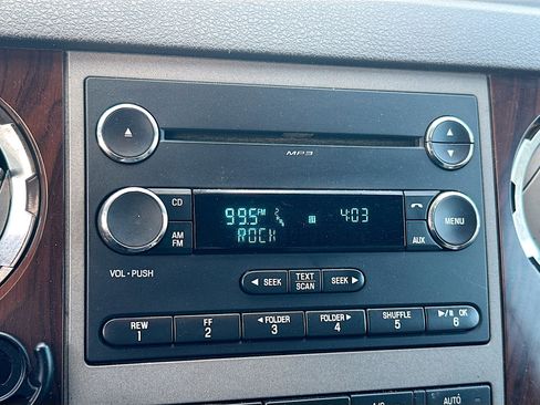 Used 2012 Ford F250 Lariat w/ Lariat Interior Pkg image 21