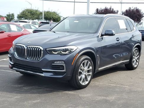 Used 2019 BMW X5 xDrive40i w/ Premium Package 2 AWD/4WD image 2