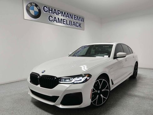 Used 2021 BMW 530e w/ M Sport Package RWD image 1