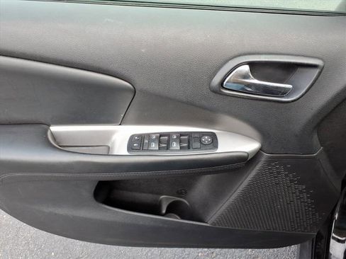 Used 2016 Dodge Journey SXT w/ Premium Group image 3