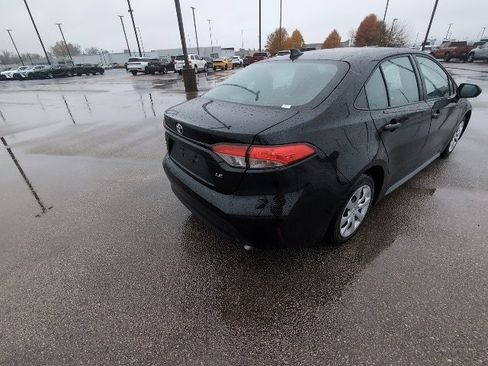Certified 2023 Toyota Corolla LE image 3