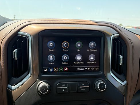 Used 2021 Chevrolet Silverado 1500 High Country w/ Technology Package AWD/4WD image 10