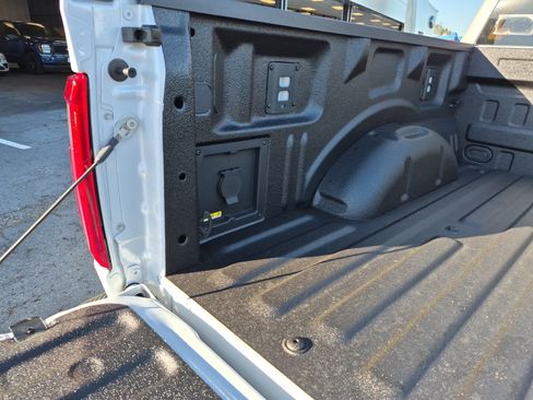 New 2025 Ford F150 Lariat w/ Equipment Group 501A Mid image 8