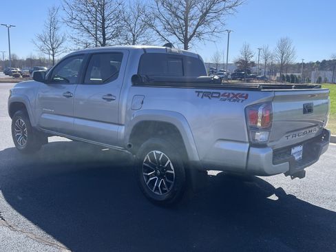 Used 2023 Toyota Tacoma TRD Sport image 7