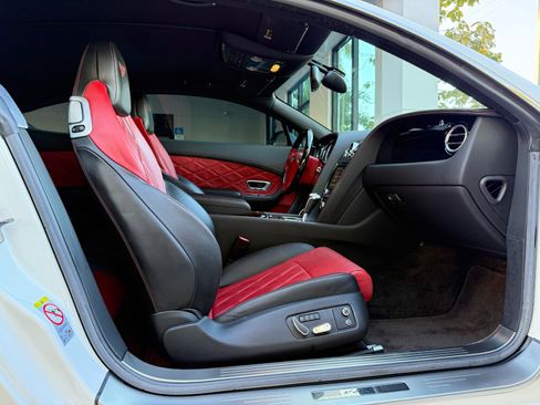 Used 2015 Bentley Continental GT V8 S image 28