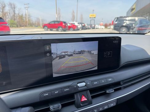 Used 2025 Kia K4 LXS image 24
