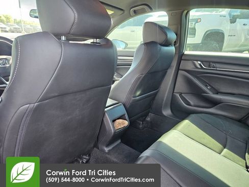 Used 2019 Honda Accord Sport image 3
