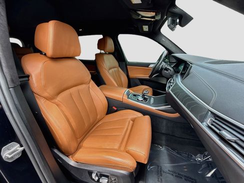 Used 2022 BMW X7 M50i w/ Executive Package AWD/4WD image 16