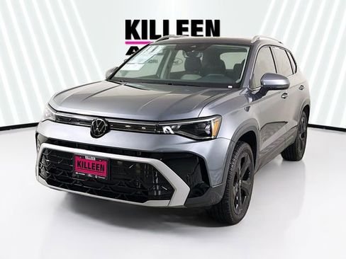 Used 2025 Volkswagen Taos SEL image 3