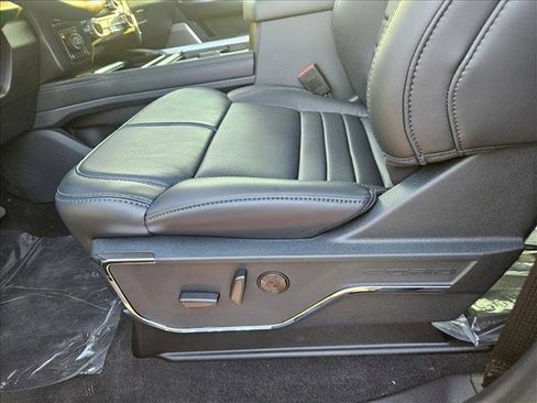 New 2026 Ford F250 Platinum w/ Tremor Off-Road Package image 4