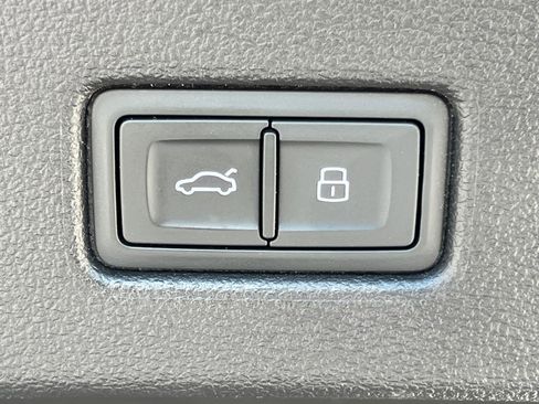 Used 2022 Audi RS 7 Sportback w/ Black Optic Package image 19