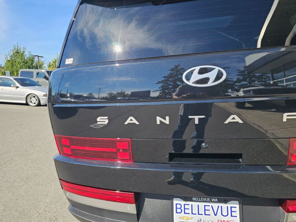 Used 2024 Hyundai Santa Fe Limited AWD/4WD image 16