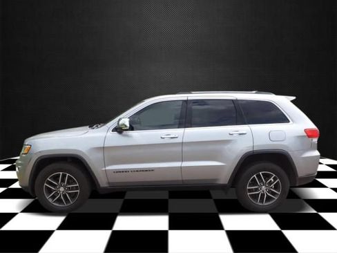 Used 2018 Jeep Grand Cherokee Limited AWD/4WD image 2