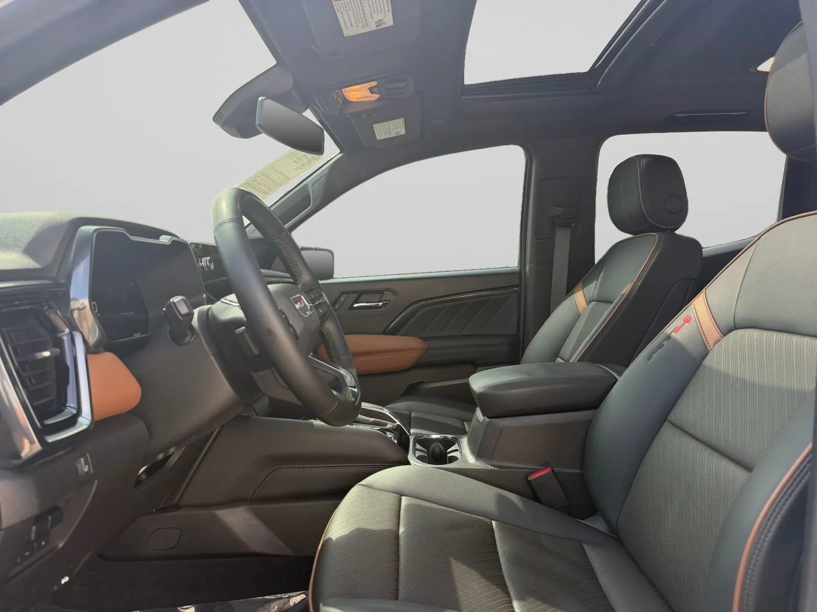 Used 2024 GMC Canyon AT4 w/ AT4 Premium Package AWD/4WD image 16