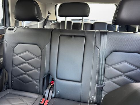 New 2026 Volkswagen Atlas SE image 12