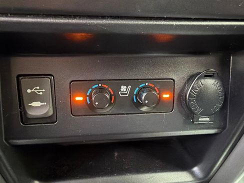 Used 2015 Toyota 4Runner Limited AWD/4WD image 25