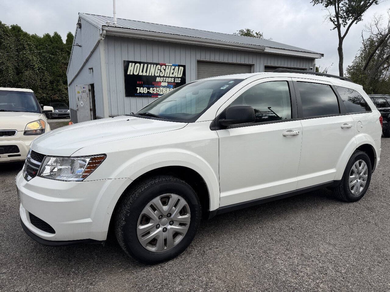 Used 2018 Dodge Journey SE FWD image 1