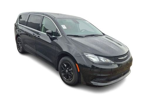 Used 2023 Chrysler Voyager LX FWD image 1