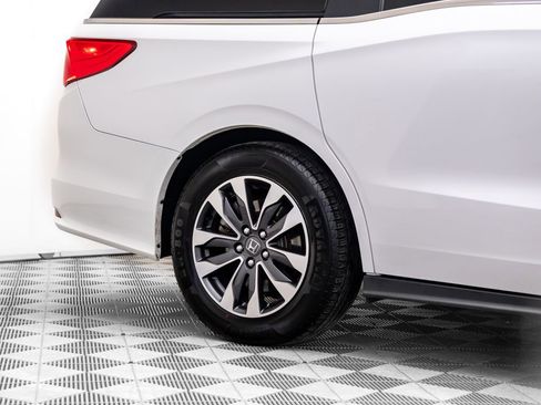 Certified 2024 Honda Odyssey EX-L image 35