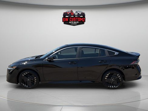 Used 2026 Nissan Sentra SR w/ Floor Mat Package FWD image 4